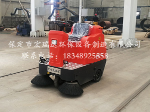 保定宏瑞達電動清掃車在甘肅隴南市工廠上崗